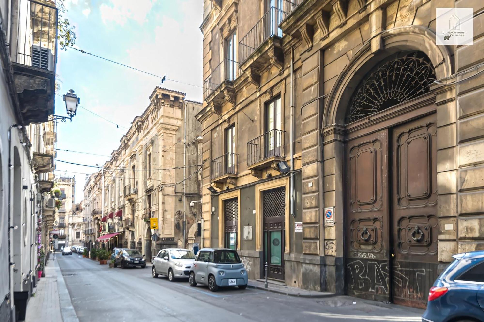 Gli Appartamenti Al Duomo Catania Bagian luar foto
